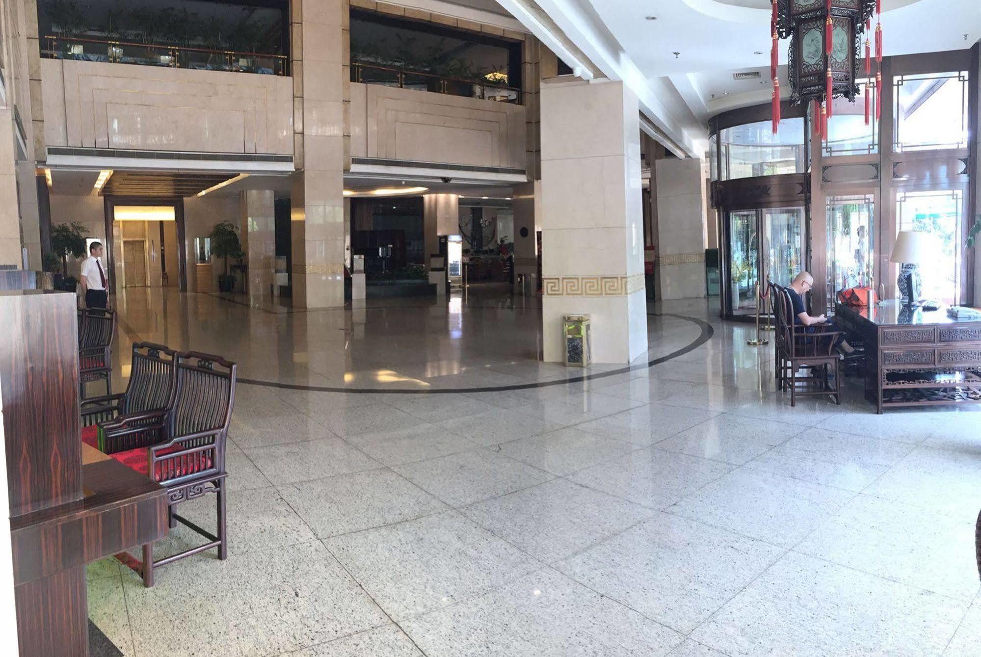 Yiwu Yi He Hotel Eksteriør bilde